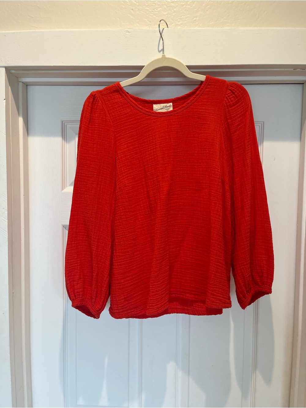 Universal Thread Red Textured Puff-Sleeve Blouse